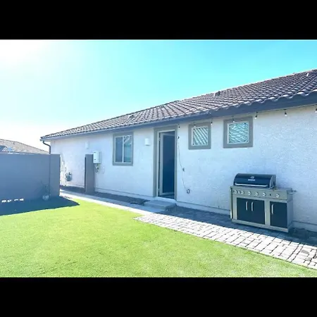 Modern Private Casita Close To Zoo-Casino-Stadium