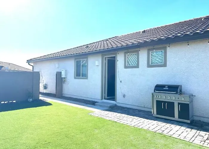 Modern Private Casita Close To Zoo-casino-stadium Gasthof